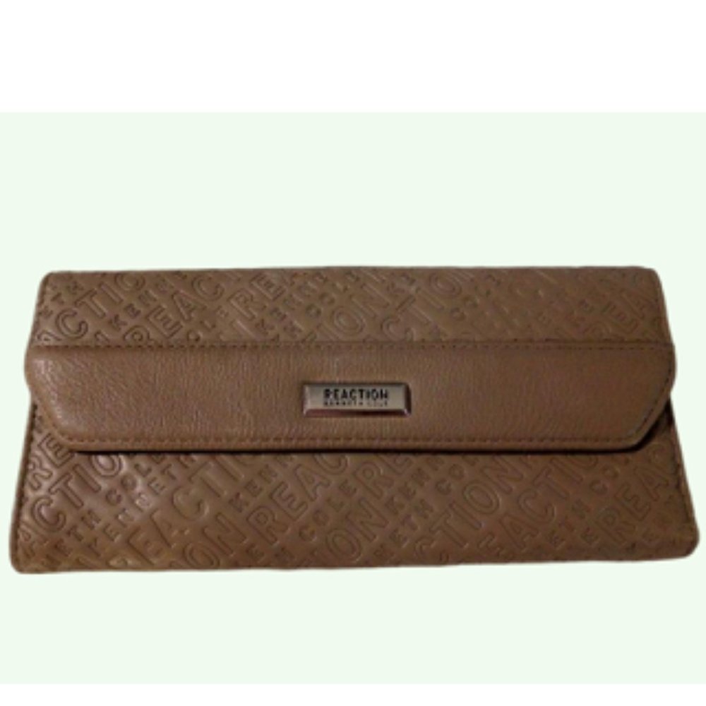 Kenneth Cole Reaction Women's Print Tri-fold Snap Clutch Wallet          Tan & B